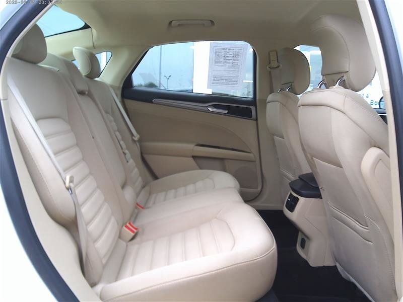 Used 2013 Ford Fusion SE FWD image 7