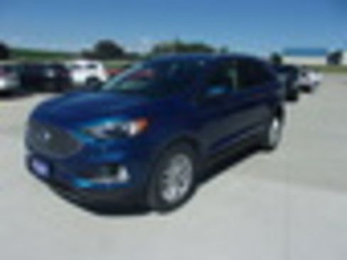 Used 2024 Ford Edge SEL w/ Convenience Package AWD/4WD image 6