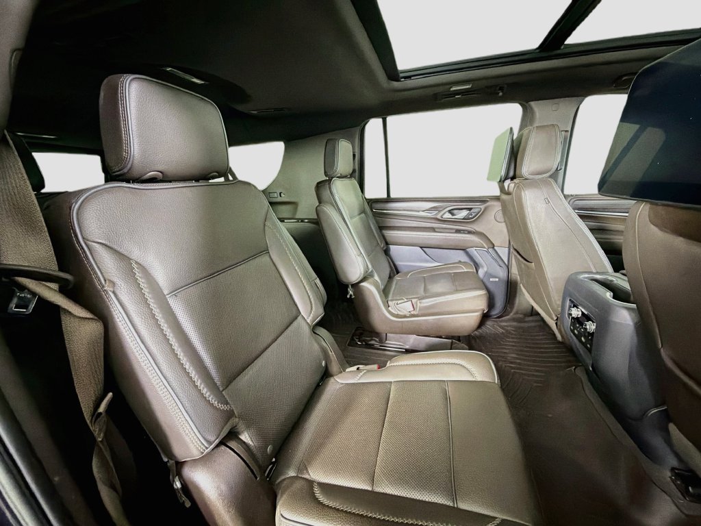 Used 2023 GMC Yukon XL Denali w/ Denali Reserve Package RWD image 34