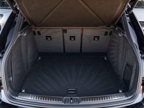 New 2026 Porsche Macan image 38