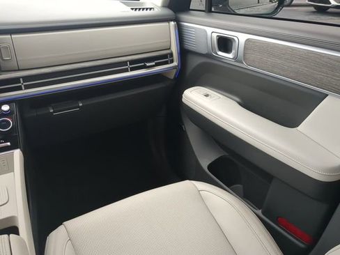 Used 2025 Hyundai Santa Fe Calligraphy AWD/4WD image 16
