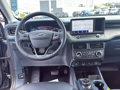 Used 2024 Ford Maverick Lariat w/ Black Appearance Package FWD image 2