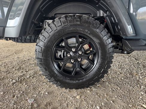 New 2026 Jeep Gladiator Sport image 43