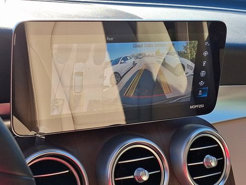 Certified 2022 Mercedes-Benz GLC 300 4MATIC image 18