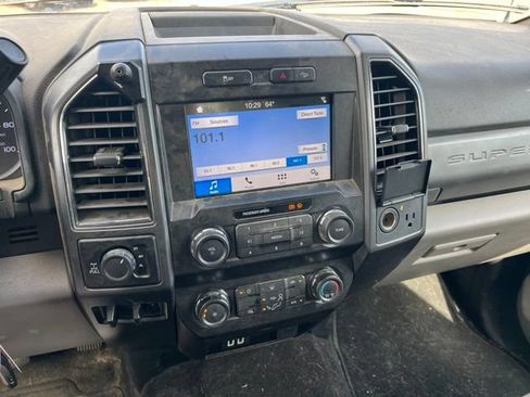 Used 2019 Ford F250 XLT w/ XLT Value Package AWD/4WD image 12