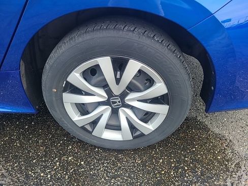Used 2024 Honda Civic LX image 9