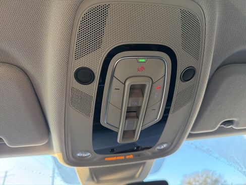 Used 2020 Audi Q8 Premium Plus w/ Premium Plus Package image 17