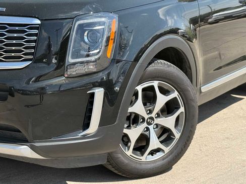 Used 2020 Kia Telluride EX image 2