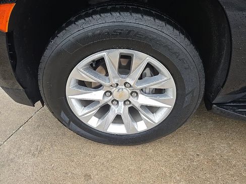 Used 2024 Chevrolet Tahoe Premier AWD/4WD image 30