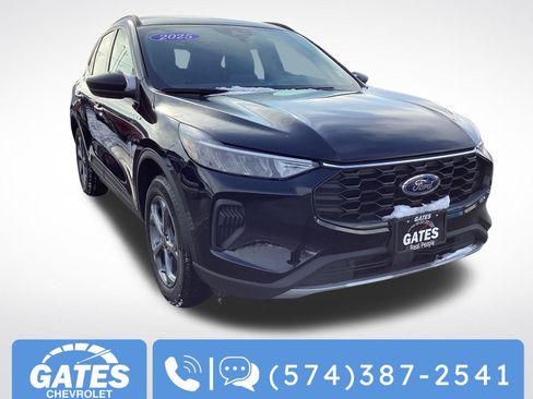 Used 2025 Ford Escape ST-Line image 1