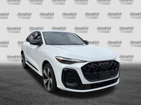 New 2025 Audi SQ5 Prestige image 2