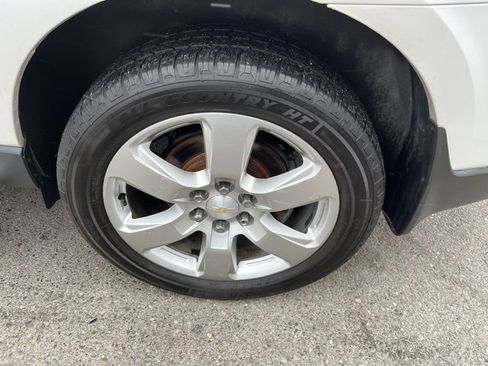 Used 2017 Chevrolet Traverse LT w/ Style and Technology Package image 18