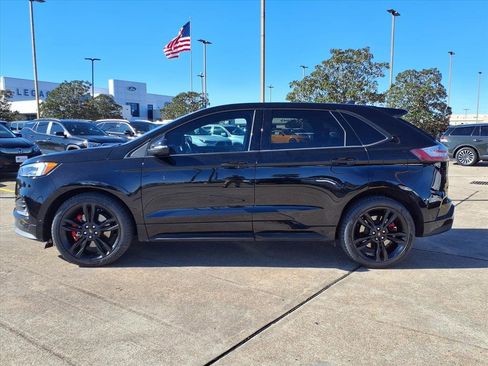 Certified 2022 Ford Edge ST w/ Equipment Group 401A image 3