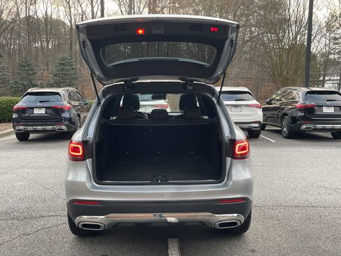 Certified 2022 Mercedes-Benz GLC 300 4MATIC w/ Premium Package Lite image 9