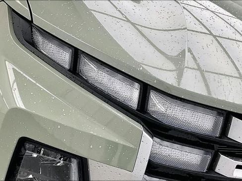 Used 2025 Hyundai Santa Cruz SEL image 15