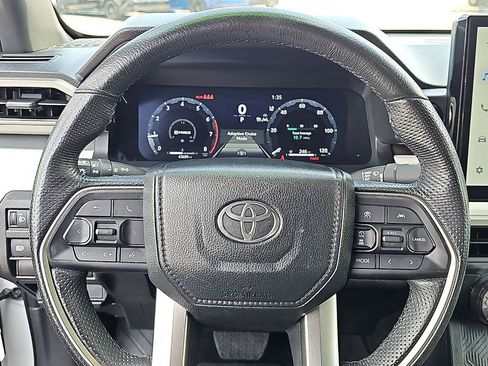 Used 2024 Toyota Tacoma TRD Off-Road AWD/4WD image 19