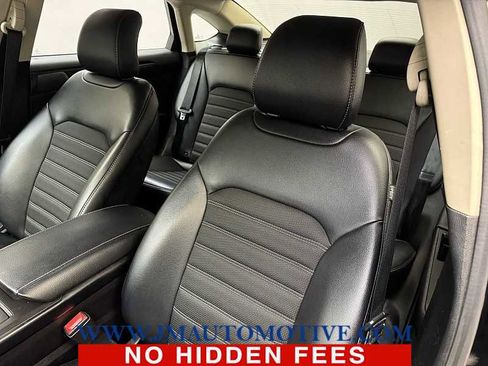 Used 2018 Ford Fusion SE w/ Equipment Group 201A FWD image 13