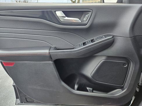 Used 2025 Ford Escape ST-Line image 30