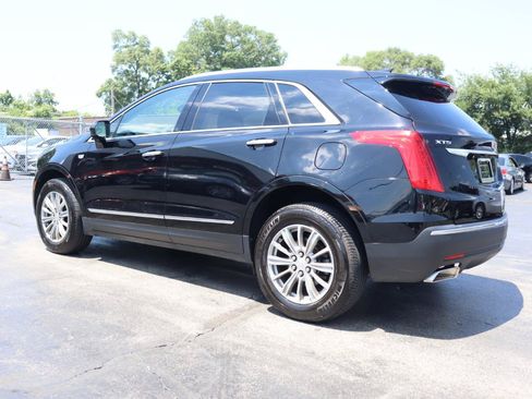 Used 2017 Cadillac XT5 Luxury w/ Driver Awareness Package FWD image 3