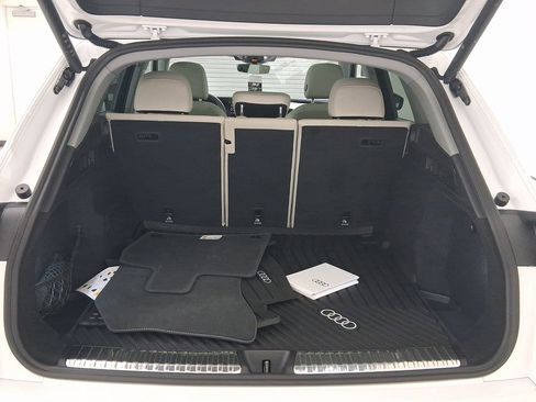 Used 2025 Audi Q5 Premium w/ Convenience Package image 26