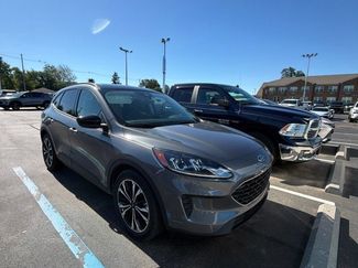 Used 2022 Ford Escape SE w/ SE Sport Appearance Package FWD video 1