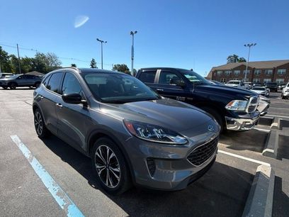 Used 2022 Ford Escape SE w/ SE Sport Appearance Package