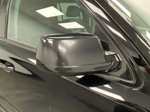 Used 2019 Chevrolet Tahoe Premier image 15