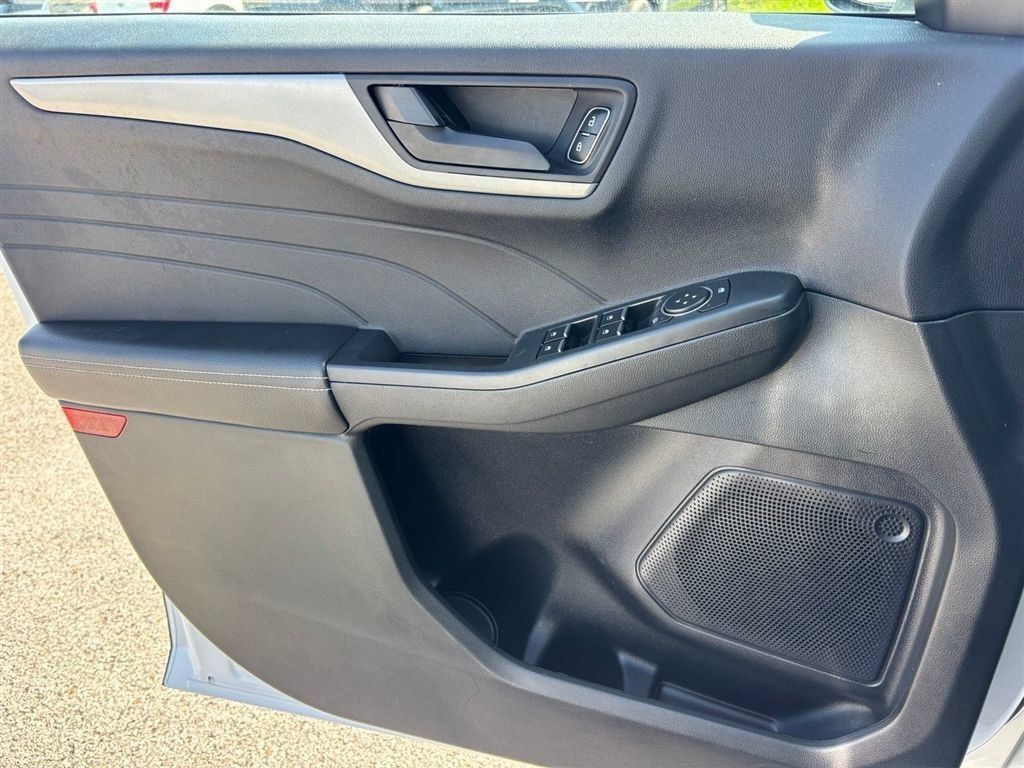 Used 2023 Ford Escape Active FWD image 12