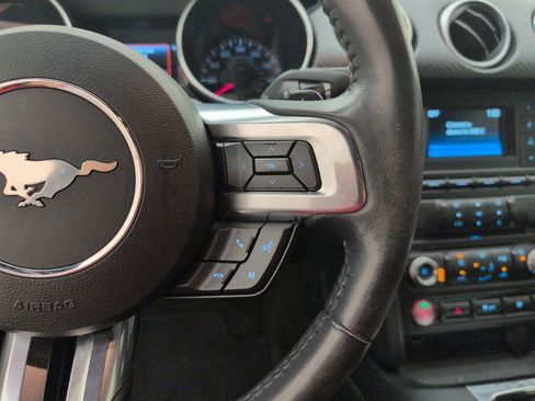 Used 2018 Ford Mustang Coupe RWD image 36