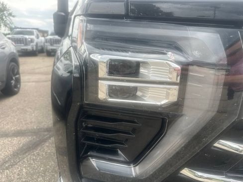 Used 2025 Chevrolet Silverado 3500 LTZ w/ LTZ Premium Package AWD/4WD image 3