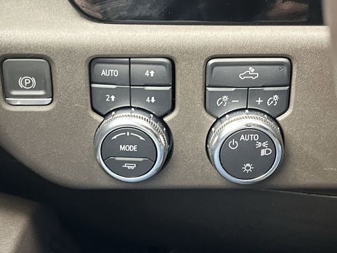 Certified 2023 GMC Sierra 1500 SLE image 17