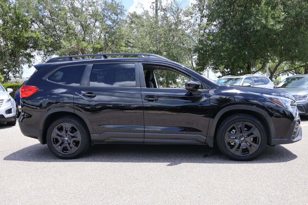 Used 2024 Subaru Ascent Onyx Edition Limited w/ Popular Package Onyx AWD/4WD image 9