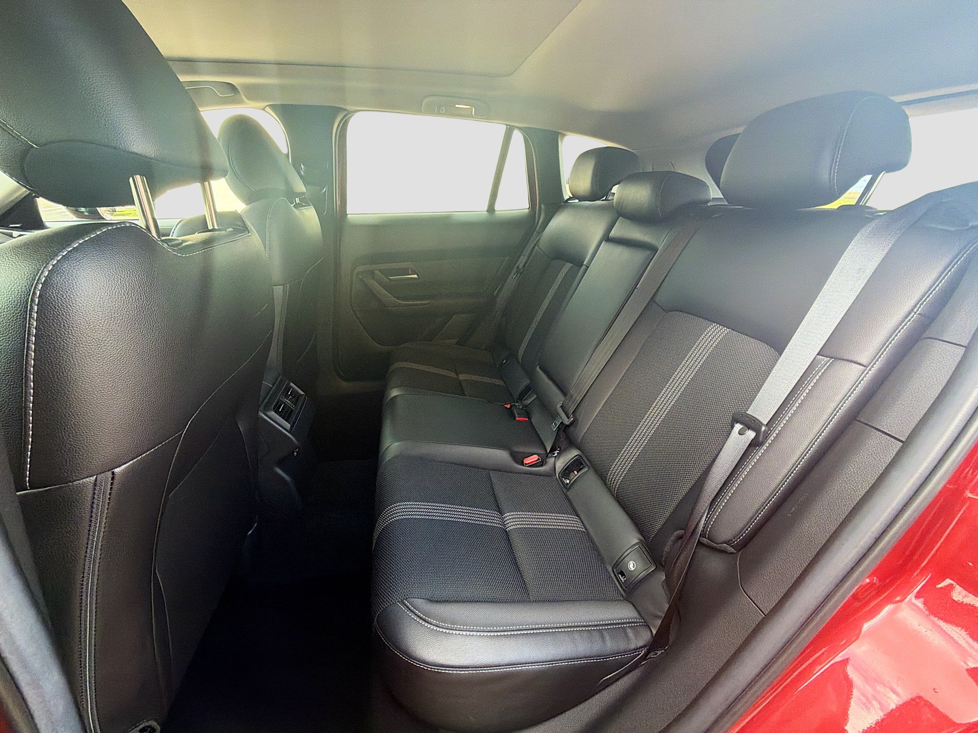 Used 2025 MAZDA CX-50 AWD 2.5 S w/ Premium Package image 30