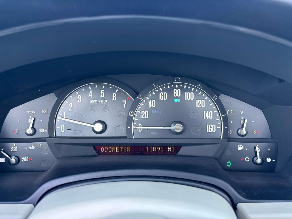 Used 2006 Cadillac XLR RWD image 17