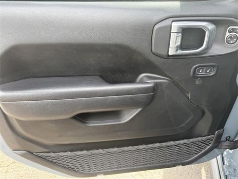 Certified 2024 Jeep Gladiator Sport image 21