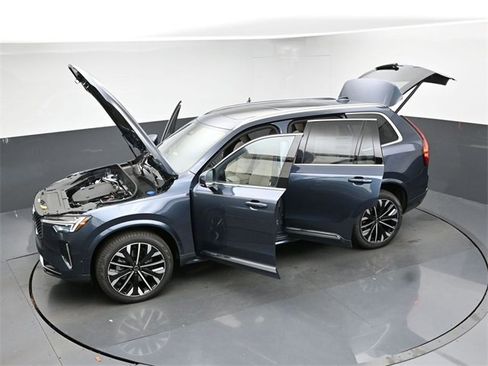New 2026 Volvo XC90 B6 Plus w/ Protection Package Premier image 52