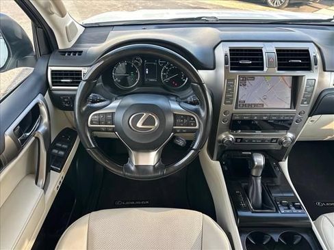 Used 2021 Lexus GX 460 Premium w/ Premium Package AWD/4WD image 16