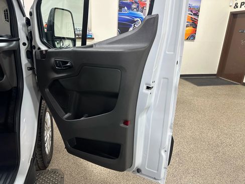 Used 2020 Ford Transit 250 148 High Roof Extended RWD image 17