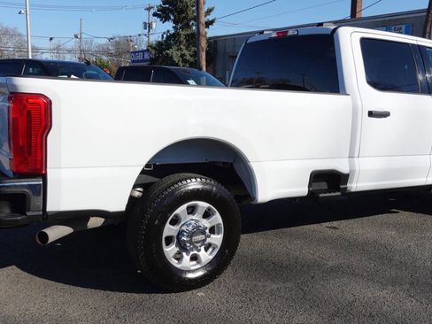 Used 2023 Ford F250 XLT image 9