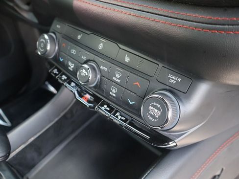 Used 2023 Dodge Durango GT RWD image 16