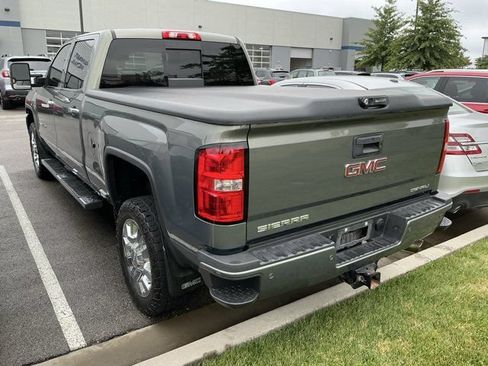 Used 2017 GMC Sierra 2500 Denali w/ Suspension Package, Off-Road AWD/4WD image 13