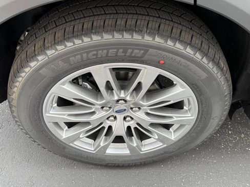 New 2025 Ford Explorer Active w/ Active Comfort Package image 5