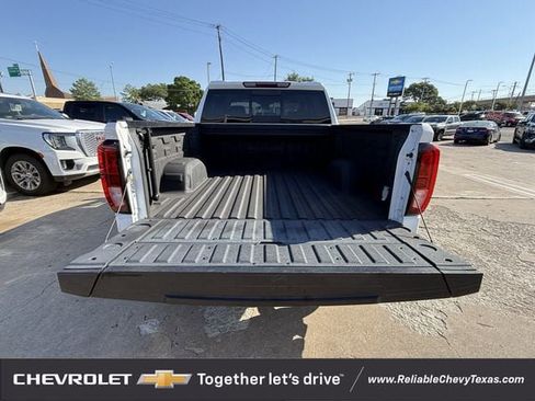 Used 2022 GMC Sierra 1500 Elevation w/ Elevation Premium Package AWD/4WD image 35