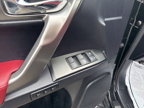 Used 2023 Lexus GX 460 Premium w/ Premium Package image 18