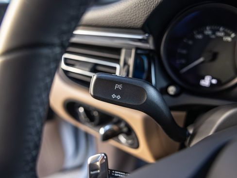 Certified 2026 Porsche Macan AWD/4WD image 45
