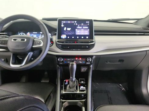 Used 2025 Jeep Compass Limited AWD/4WD image 34