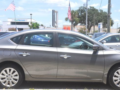 Used 2015 Nissan Sentra SV FWD image 12