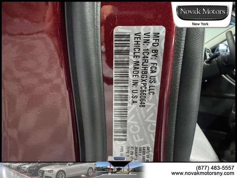 Used 2023 Jeep Grand Cherokee Limited AWD/4WD image 20