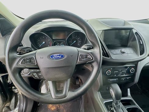 Used 2019 Ford Escape SE image 13