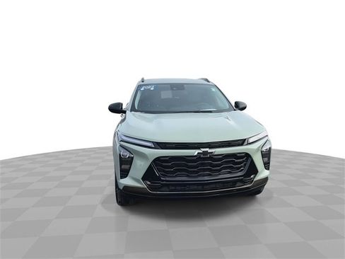 Certified 2024 Chevrolet Trax ACTIV w/ Driver Confidence Package image 3